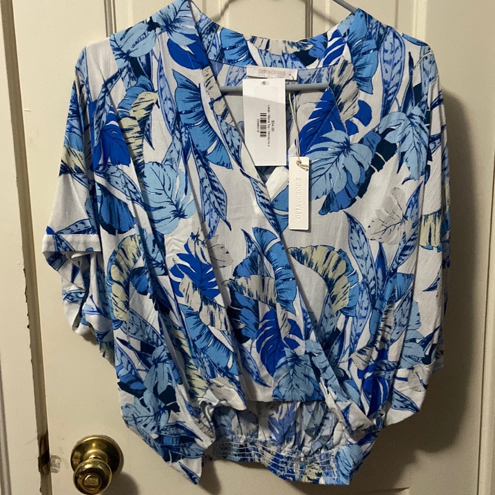 Olivaceous Wrap top NWT L